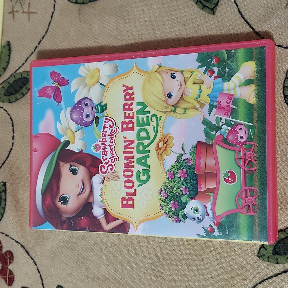 Strawberry Shortcake Bloomin' Berry Garden